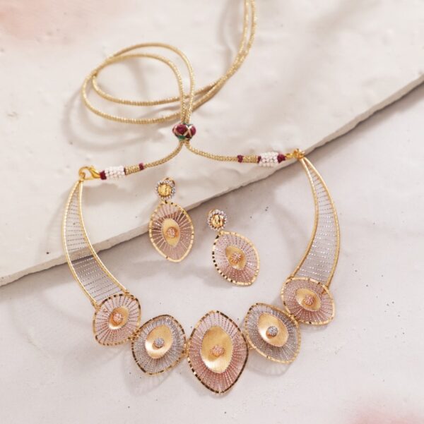 Delicate High neck Diamond shaped Pendant Gold Necklace set