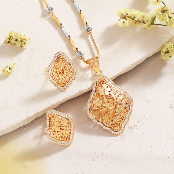 Manubhai Gold PENDANT SET