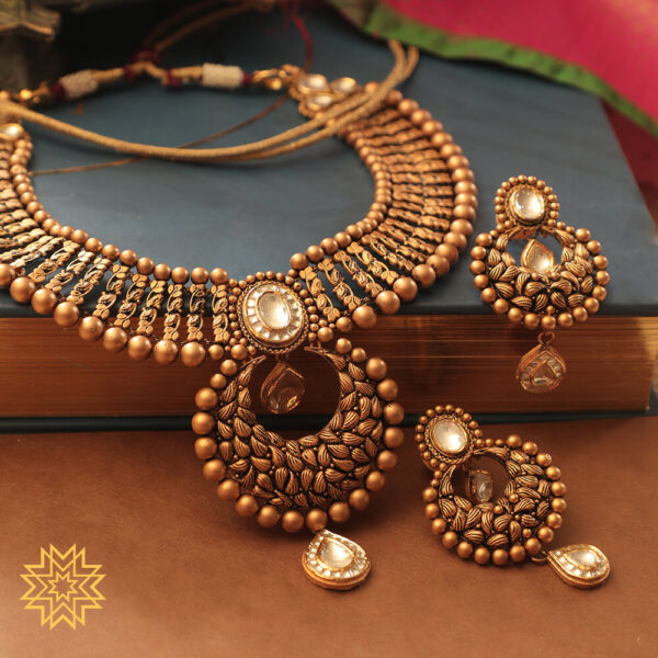 Antique necklace set