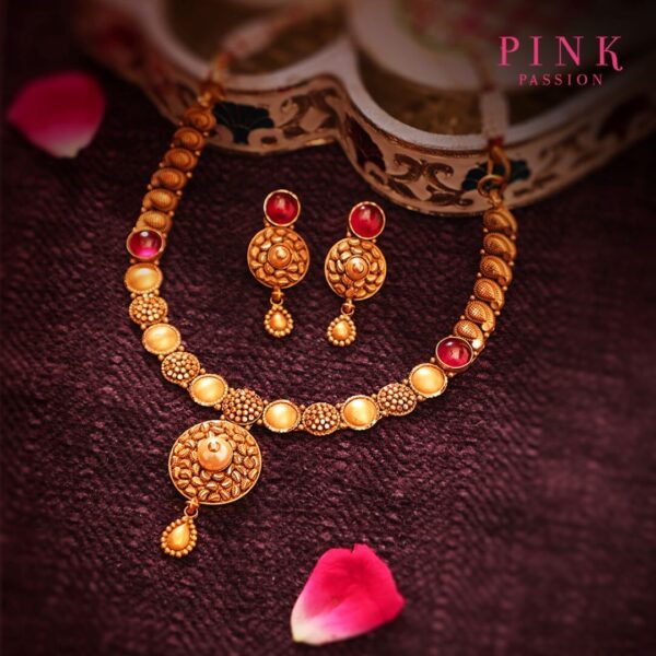 Antique necklace set