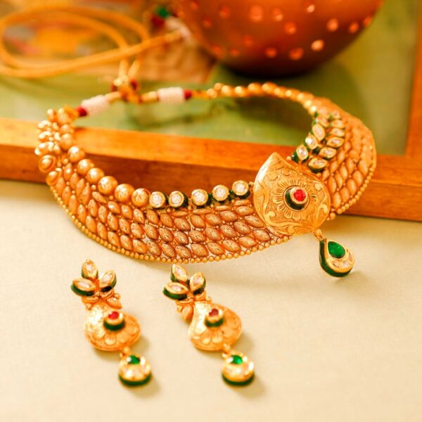 Antique necklace set