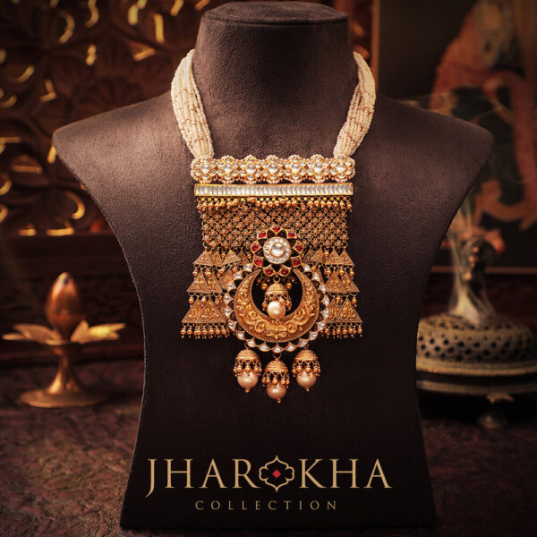 Antique necklace set