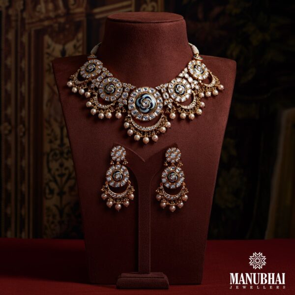 Antique necklace set