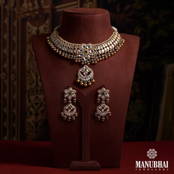 Antique necklace set