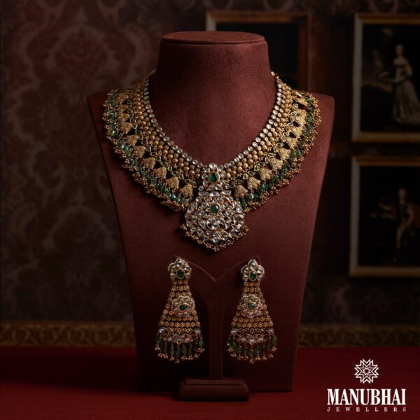 Antique necklace set