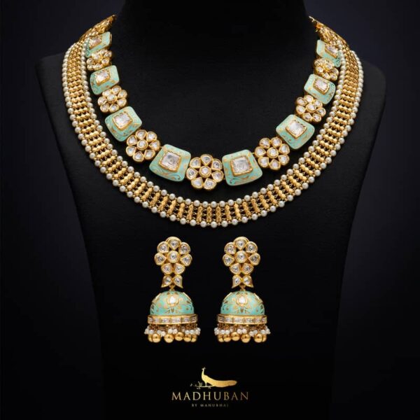 Antique necklace set