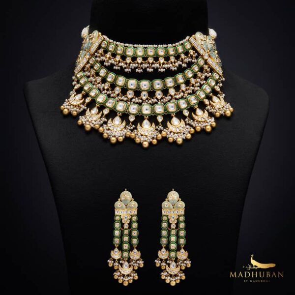 Antique necklace set