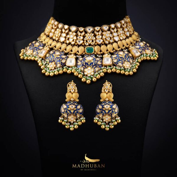 Antique necklace set