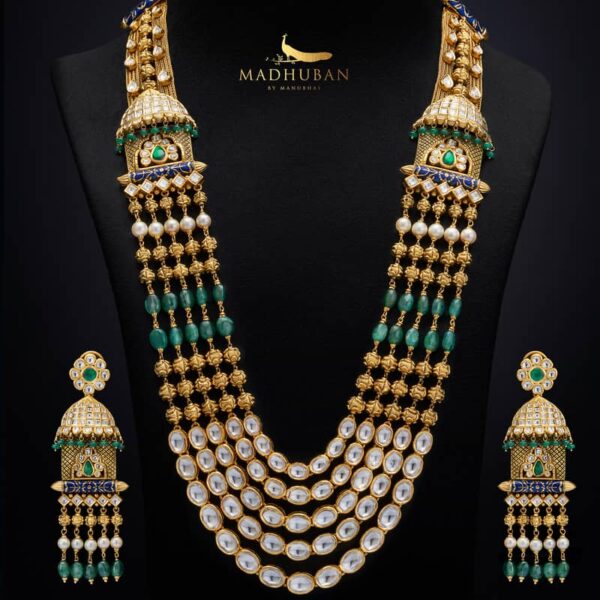 Antique necklace set
