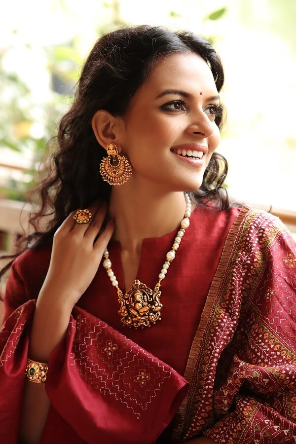 Antique necklace set