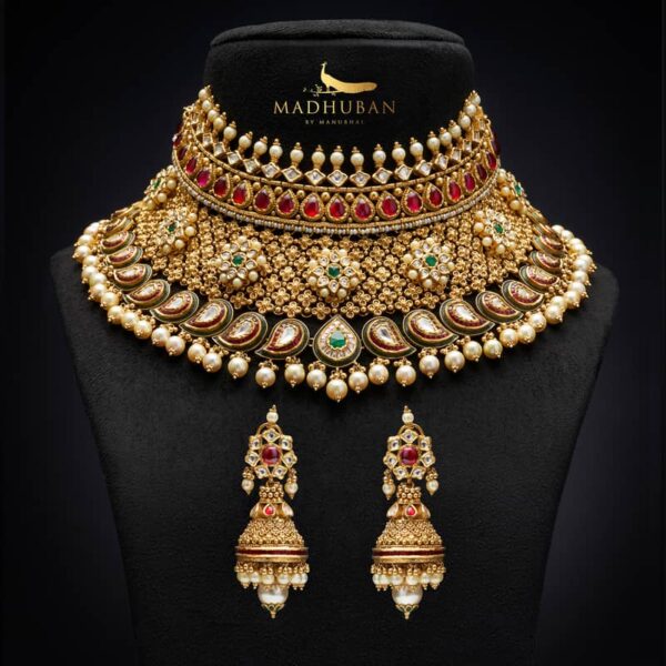 Antique necklace set