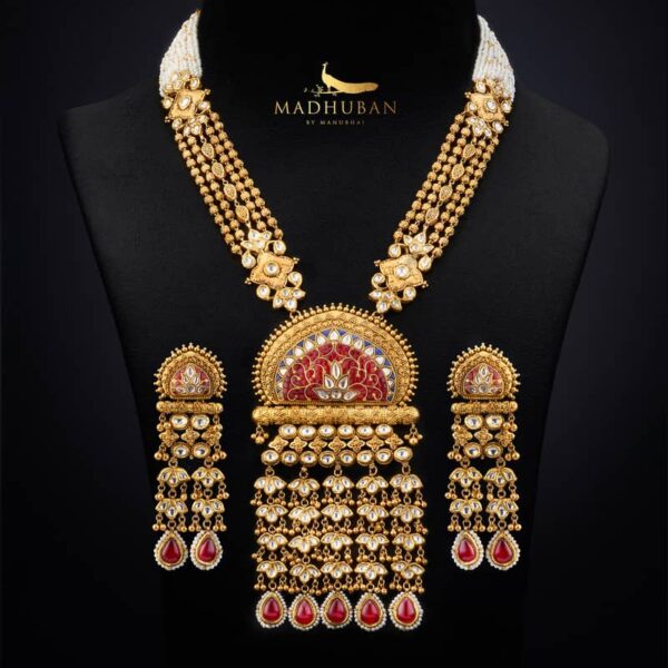 Antique necklace set