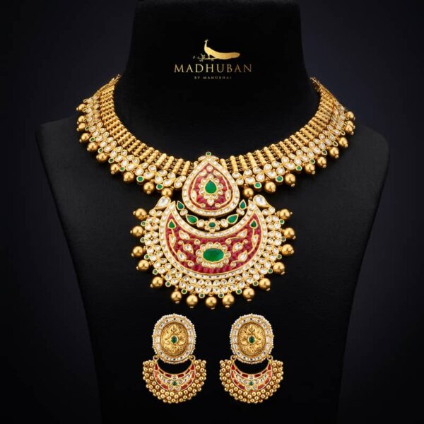 Antique necklace set