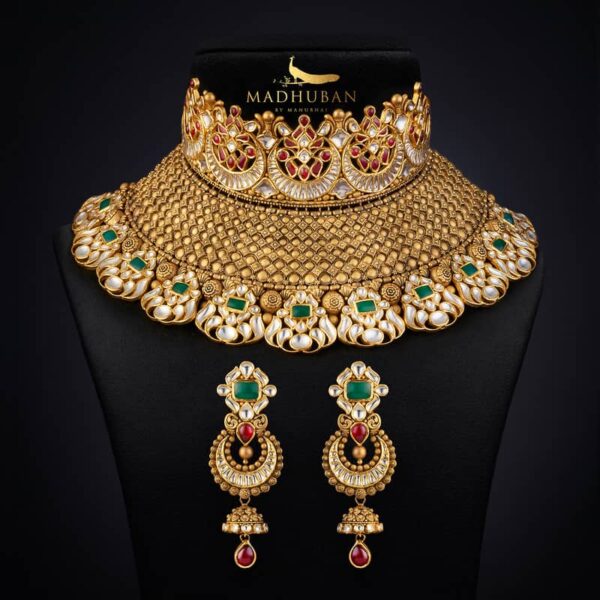 Antique necklace set