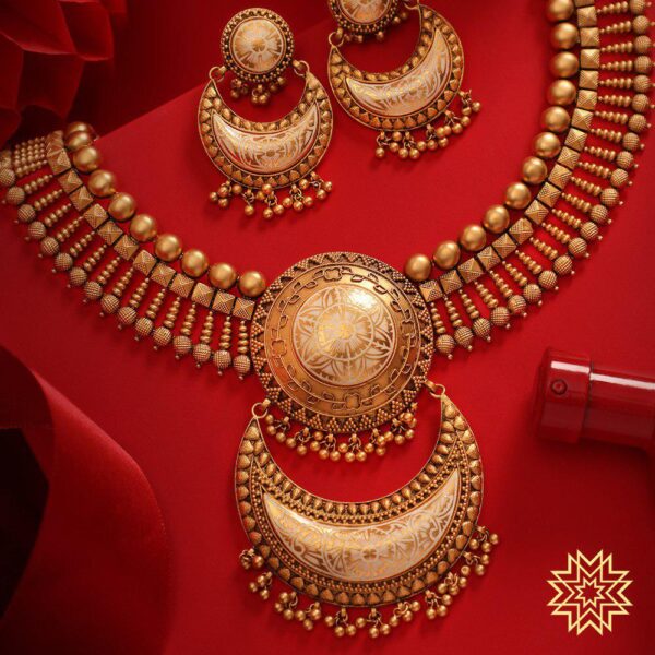 Antique necklace set
