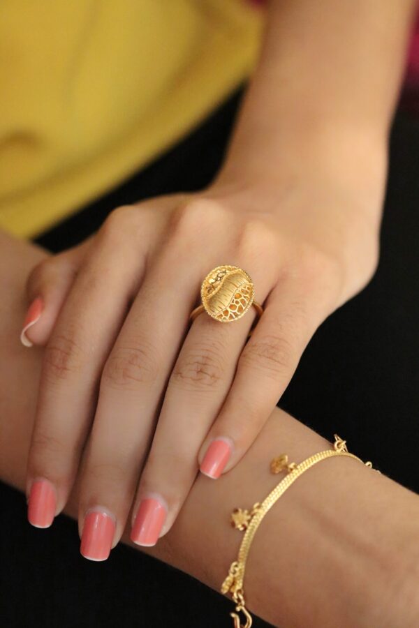 Manubhai Gold Ring