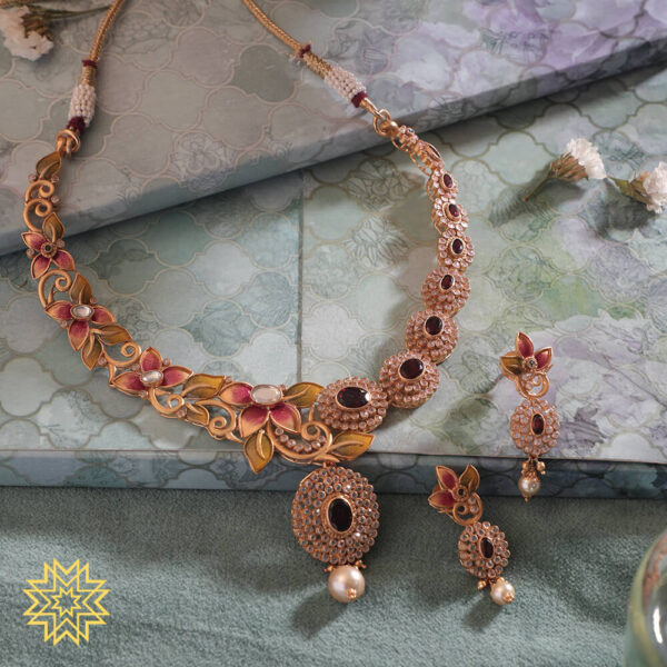Antique necklace set