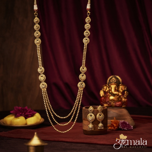 Delicate 3 layer Gold Necklace Set