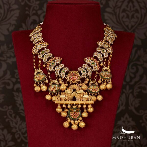 Antique necklace set