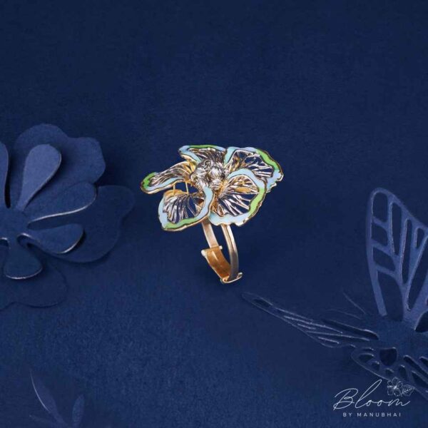 Light weight gold ring