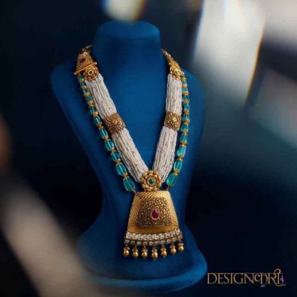 Antique necklace set