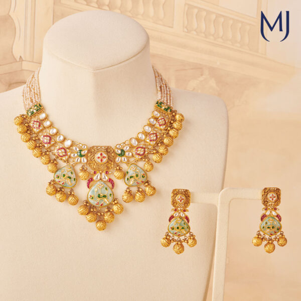 Antique necklace set
