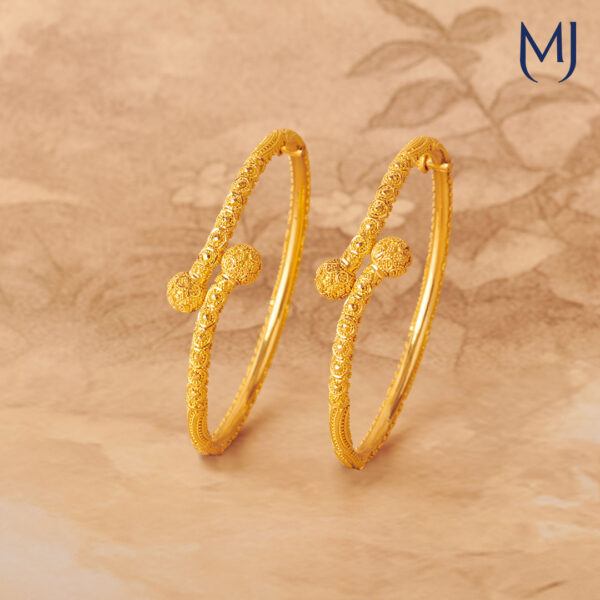 Light weight gold bangles
