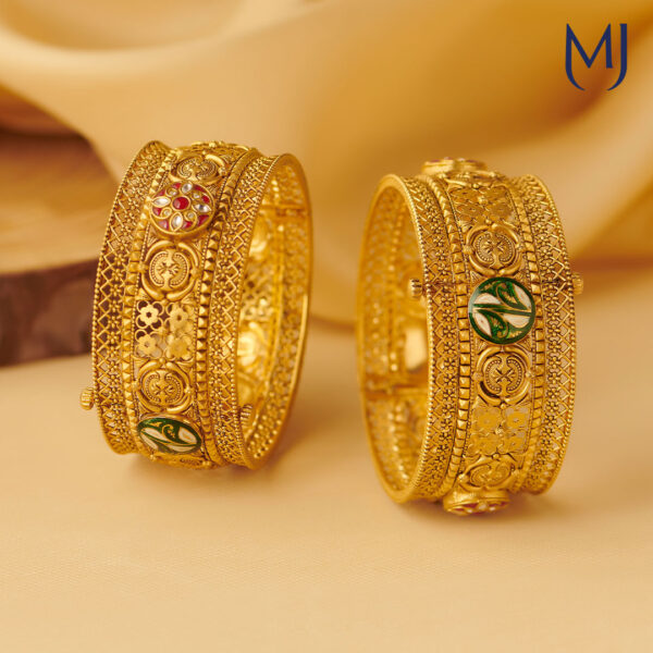 Antique bangle