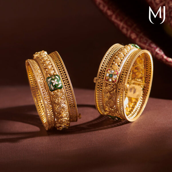 Antique bangle