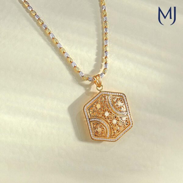 Light weight gold pendant