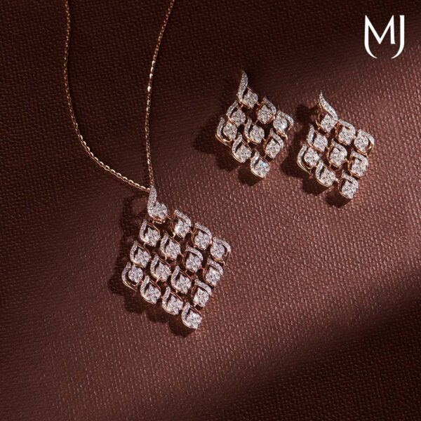 Real diamond pendant set