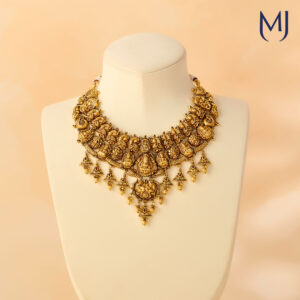 Antique necklace set