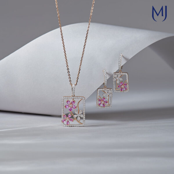 Light weight diamond pendant set