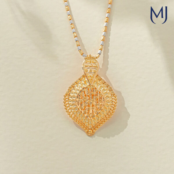 Light weight gold pendant