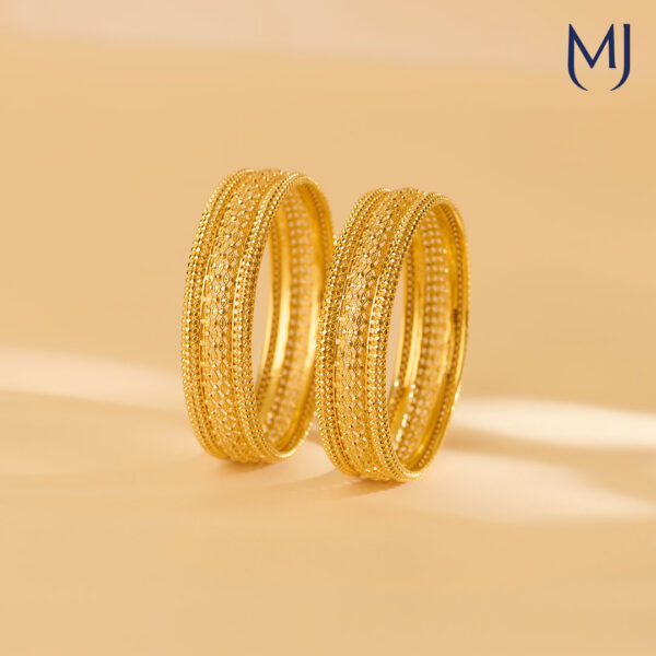 Gold handmade bangle