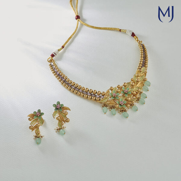 Antique necklace set