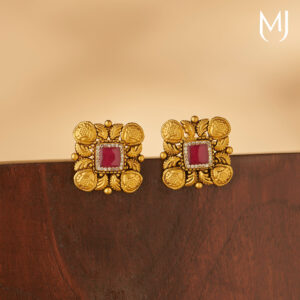 Light weight gold earrings