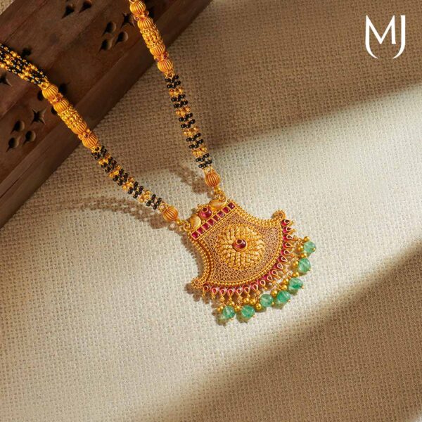 Gold mangalsutra