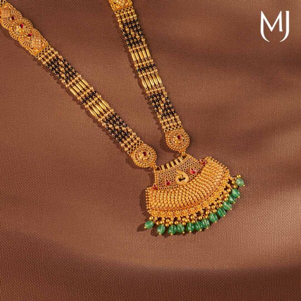 Gold mangalsutra