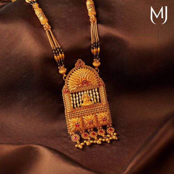 Gold mangalsutra