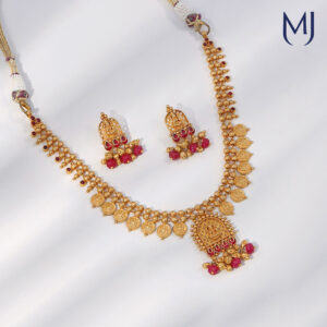 Light weight gold necklace set