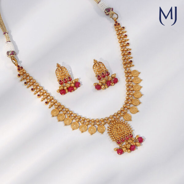 Light weight gold necklace set