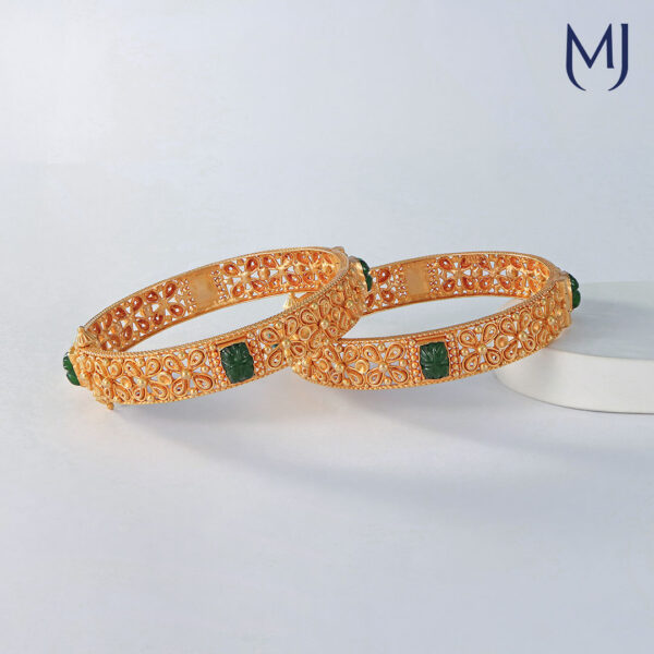 Gold handmade bangle