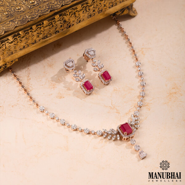 Diamond necklace set