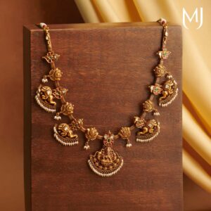 Antique necklace set