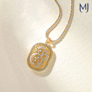 Light weight gold pendant