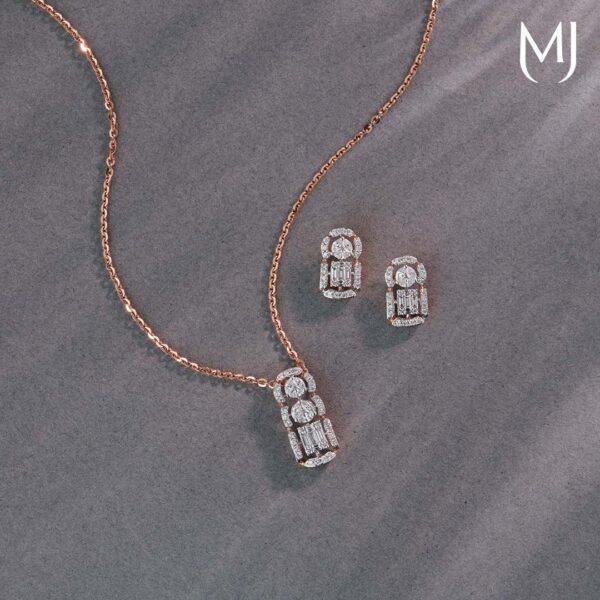 Real diamond pendant set