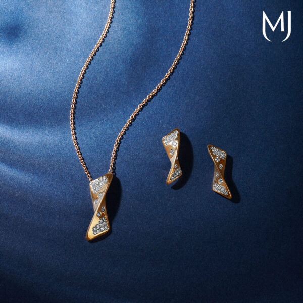 Light weight real diamond pendant set