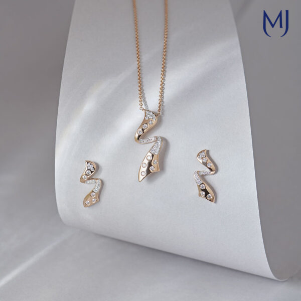 Light weight real diamond pendant set