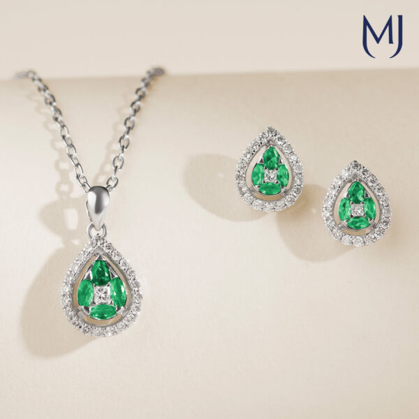 Real diamond pendant set